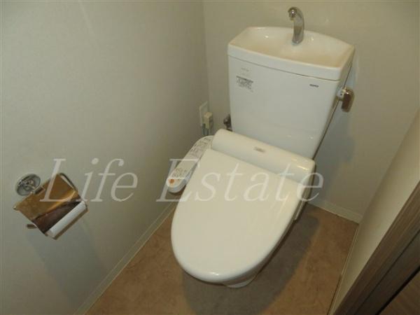 大阪市中央区南船場２丁目のマンション