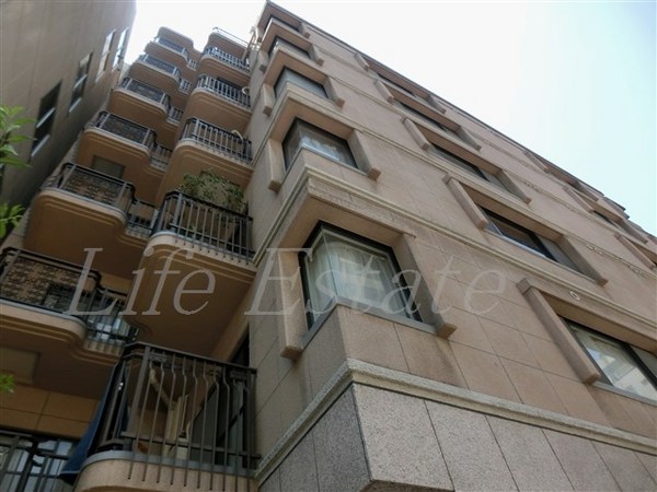 ロイヤルコーポ大手門