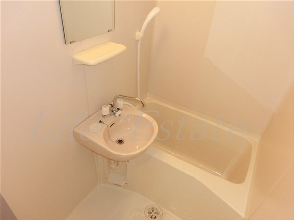 グラマシー心斎橋東