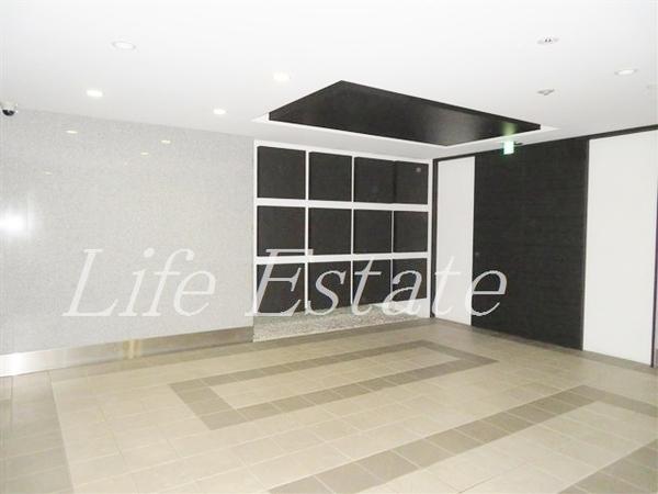 大阪市中央区備後町１丁目のマンション