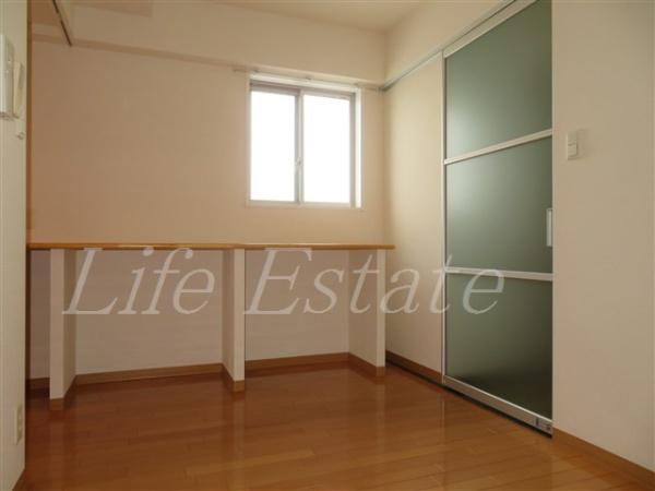 大阪市中央区備後町１丁目のマンション