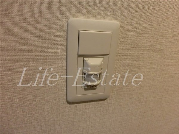大阪市中央区博労町１丁目のマンション