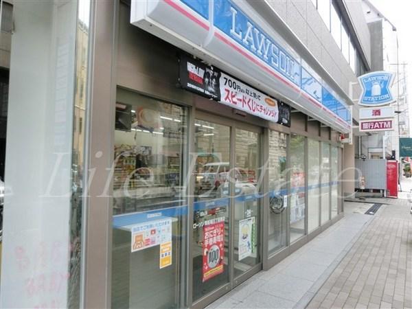 ドエル心斎橋(ローソン南船場三丁目南店)
