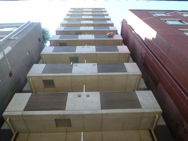 大阪市中央区南船場１丁目のマンション