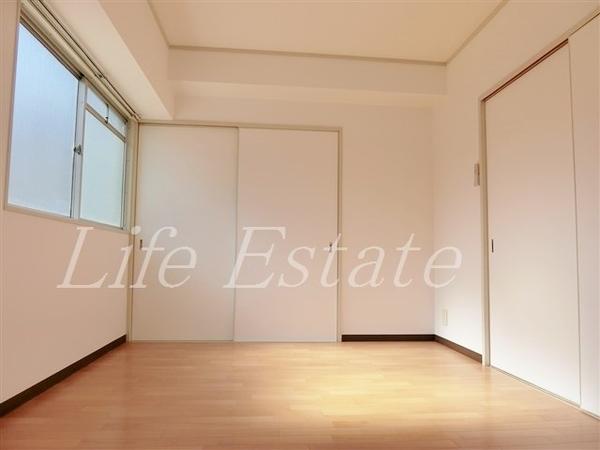大阪市中央区南船場１丁目のマンション