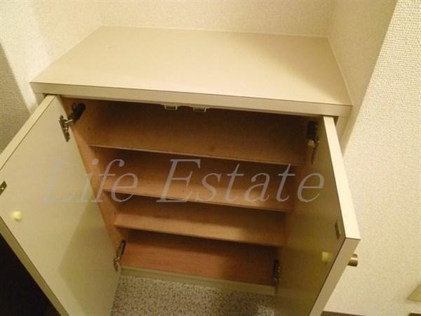 大阪市中央区鎗屋町２丁目のマンション