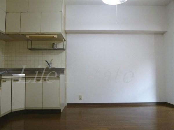 大阪市中央区鎗屋町２丁目のマンション