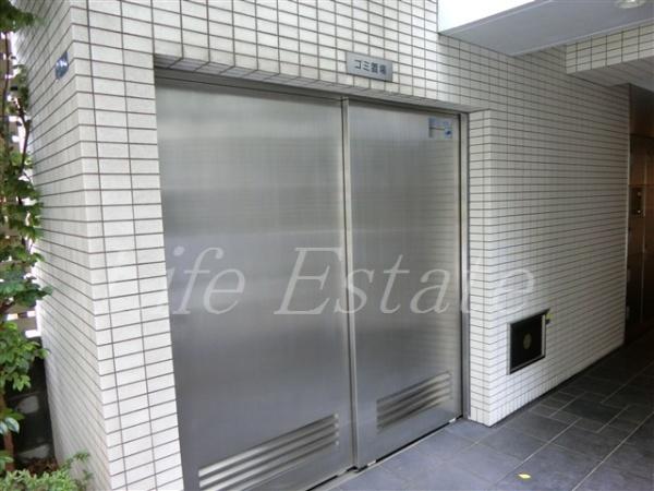 大阪市中央区淡路町１丁目のマンション