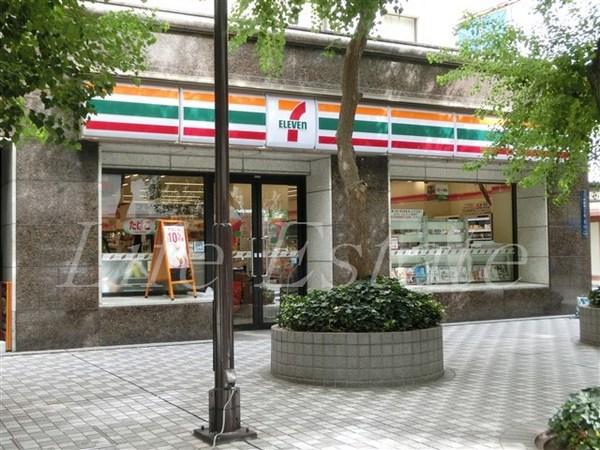 コンフォリア北浜(セブンイレブン大阪高麗橋2丁目店)