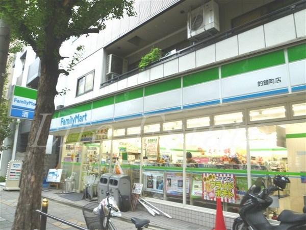 レジデンス釣鐘(ファミリーマート釣鐘町店)