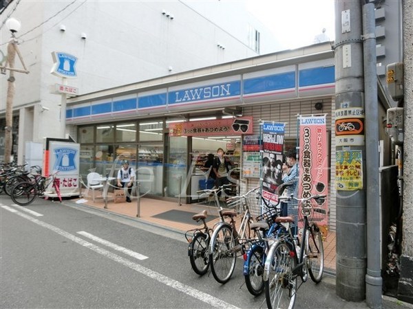 クリスタルエグゼ心斎橋(ローソン西心斎橋二丁目店)