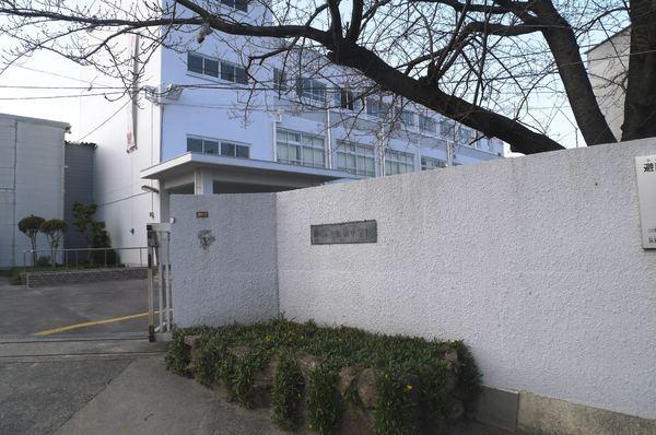 フローレ長谷川 1F(高槻市立五領中学校)