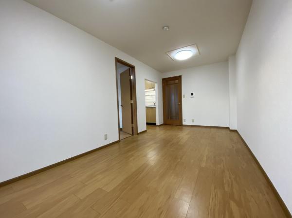 サンスタレ　2F