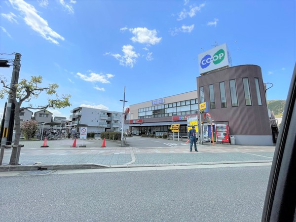 サンロレア2号館　2F(コープこうべ島本)