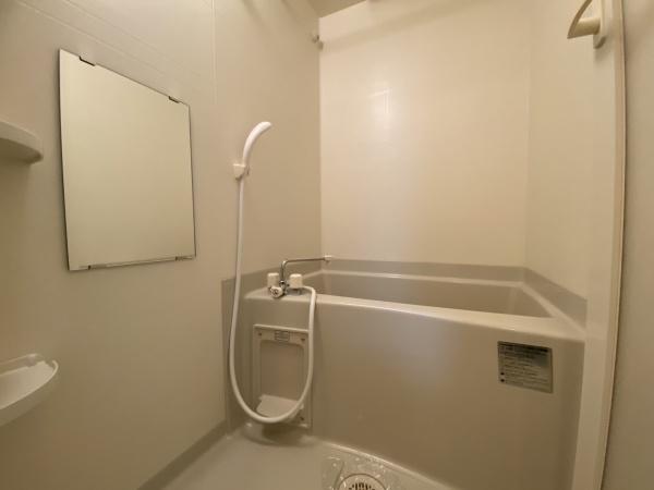 フジパレスタカシロ2番館　1F