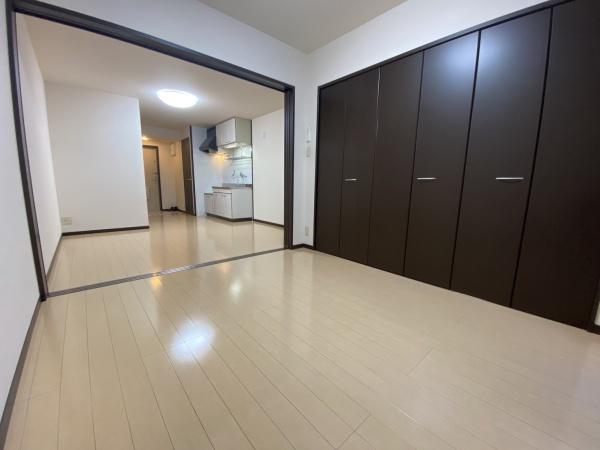 フジパレスタカシロ2番館　1F