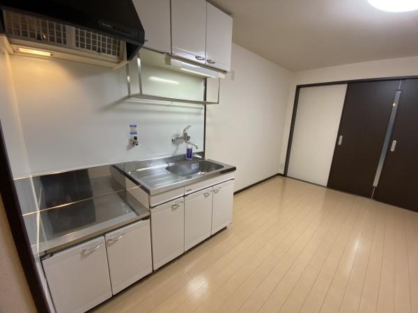 フジパレスタカシロ2番館　1F