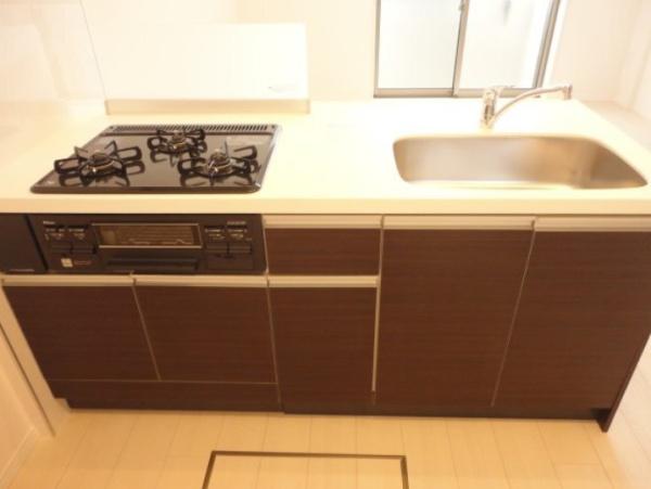 ルーヴル西法寺　1Ｆ