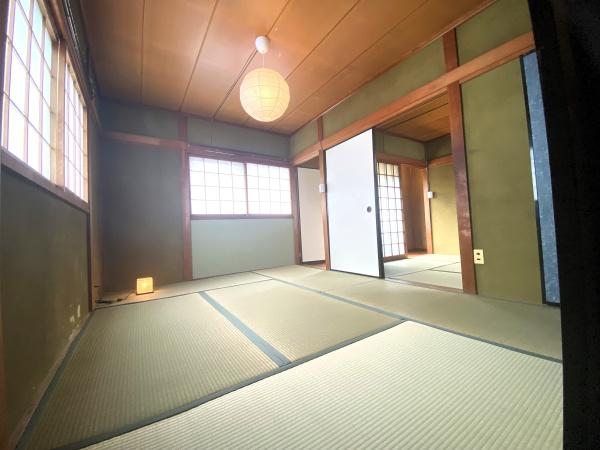 丘の上にある春のLatorta（ラ・トルタ）