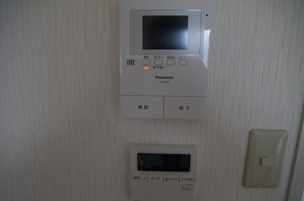 ロイヤルコーポ水無瀬　E棟　1F