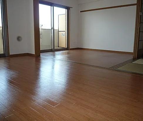 高槻市梶原４丁目のマンション