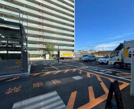 ジオ島本 サウス棟(駐車場)