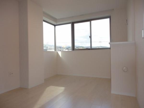 ルーヴル円明寺　2F