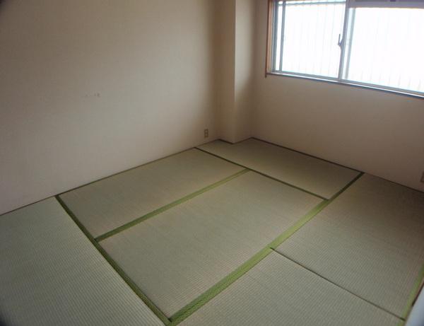 マンション晃苑　2F