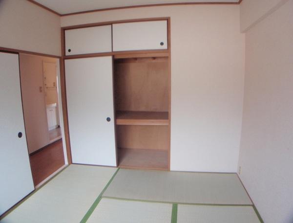 マンション晃苑　2F