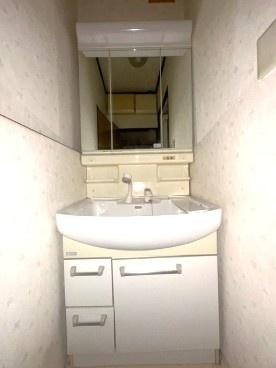 東上牧３丁目貸家