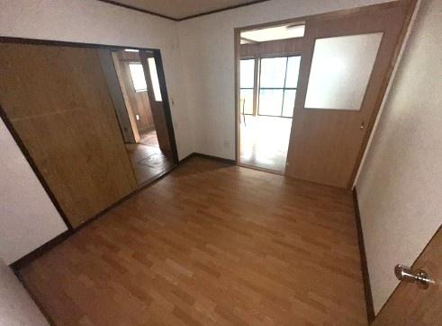 東上牧３丁目貸家