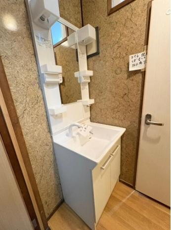 八木田貸家