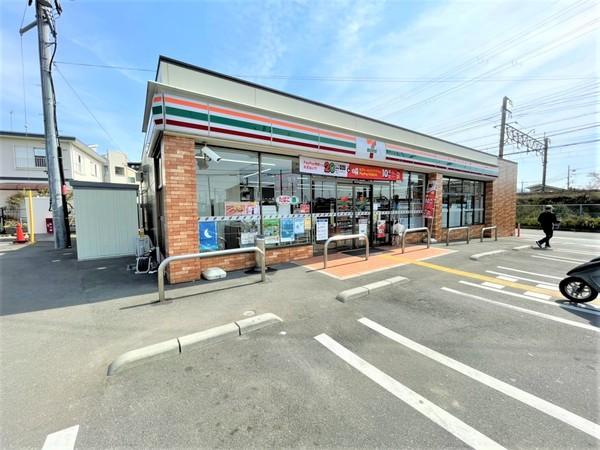FOREST山崎　2F(セブンイレブン島本町山崎4丁目店)