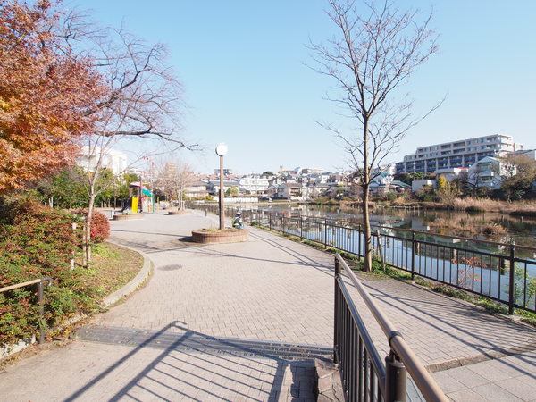 クレストコート(小池公園)