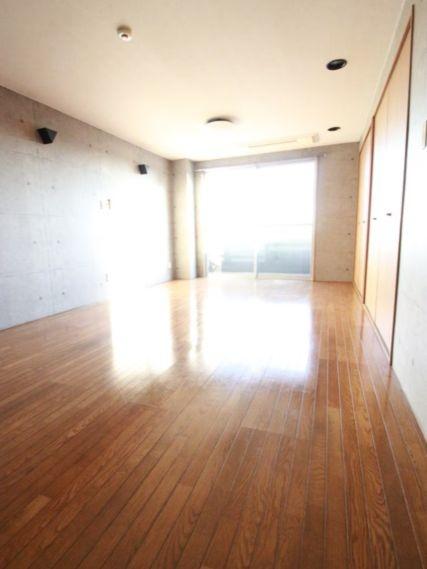 クレストコート