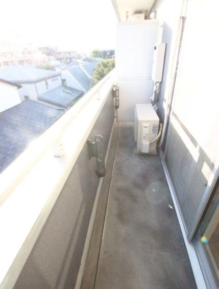 クレストコート