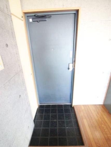 クレストコート