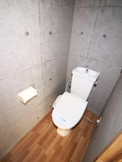 クレストコート