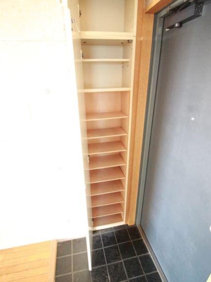 クレストコート