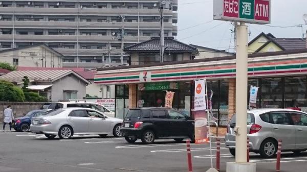 ハイツ　アザレアＢ(セブンイレブン盛岡夕顔瀬町店)
