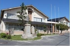 京丹後市丹後町三宅の貸家(丹後小学校)