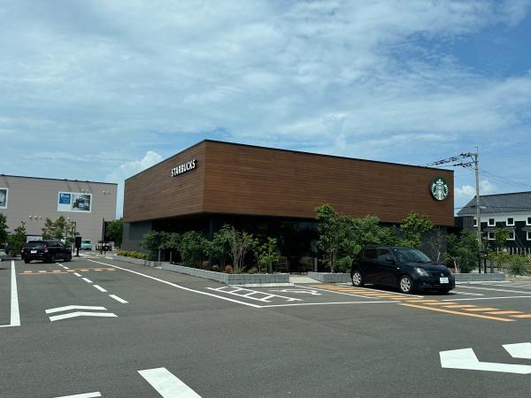 パレ・ロワイヤル五番館(スターバックスコーヒー長崎大村店)