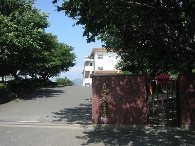 サンデンコートB棟(大村市立桜が原中学校)