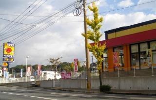 東三城アパート(ドラッグストアモリ大村駅前店)