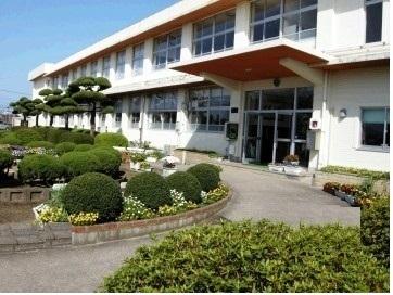 オークハイツ 2(大村市立西大村中学校)