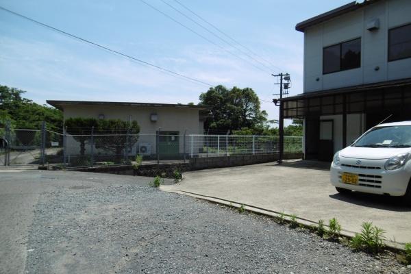 荒瀬町倉庫付貸事務所