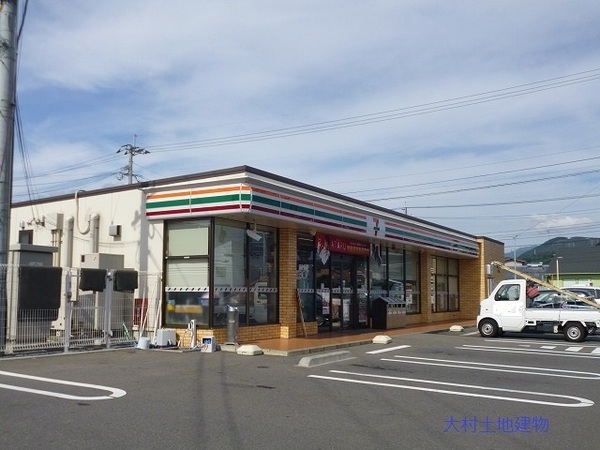 クリスタルハイツ(セブンイレブン大村植松3丁目店)
