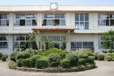 グリーンパークB棟(大村市立中央小学校)