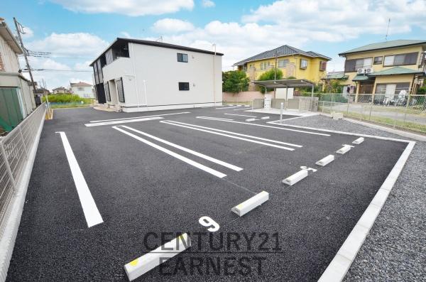 東金市台方のアパート(駐車場)