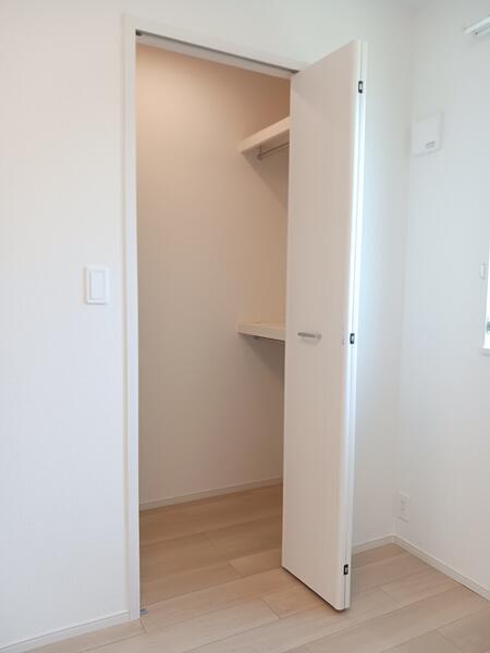 東金市台方のアパート(収納)